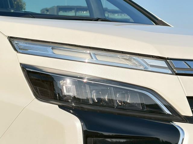 ヴォクシー ＺＳ　煌　禁煙車　純正１０型ナビ　フリップダウンモニター　バックカメラ　フルセグＴＶ　両側パワースライド　クルーズコントロール　Ｂｌｕｅｔｏｏｔｈ接続　ＥＴＣ２．０　衝突軽減ブレーキ　レーンキープ　純正１６ＡＷ（44枚目）