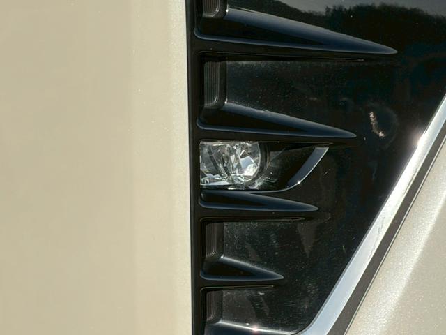 ヴォクシー ＺＳ　煌　禁煙車　純正１０型ナビ　フリップダウンモニター　バックカメラ　フルセグＴＶ　両側パワースライド　クルーズコントロール　Ｂｌｕｅｔｏｏｔｈ接続　ＥＴＣ２．０　衝突軽減ブレーキ　レーンキープ　純正１６ＡＷ（46枚目）