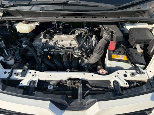 ヴォクシー ＺＳ　煌　禁煙車　純正１０型ナビ　フリップダウンモニター　バックカメラ　フルセグＴＶ　両側パワースライド　クルーズコントロール　Ｂｌｕｅｔｏｏｔｈ接続　ＥＴＣ２．０　衝突軽減ブレーキ　レーンキープ　純正１６ＡＷ（54枚目）