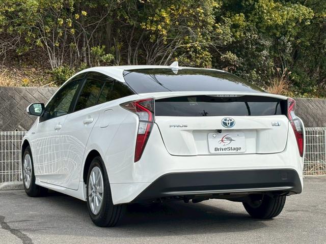 プリウス E ユーザー買取 禁煙 社外9インチSDナビ バックカメラ フルセグTV ETC LEDヘッドライト Bluetooth接続 HDMI接続 プッシュスタート カーテン・サイドエアバック オートライト(8枚目)