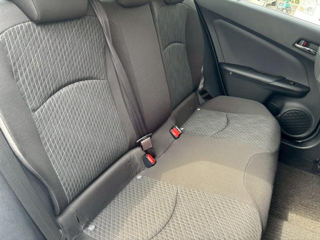 プリウス E ユーザー買取 禁煙 社外9インチSDナビ バックカメラ フルセグTV ETC LEDヘッドライト Bluetooth接続 HDMI接続 プッシュスタート カーテン・サイドエアバック オートライト(10枚目)