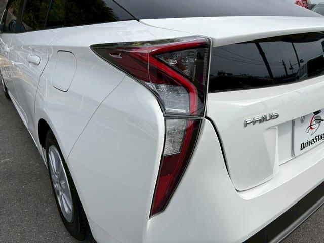 プリウス E ユーザー買取 禁煙 社外9インチSDナビ バックカメラ フルセグTV ETC LEDヘッドライト Bluetooth接続 HDMI接続 プッシュスタート カーテン・サイドエアバック オートライト(21枚目)