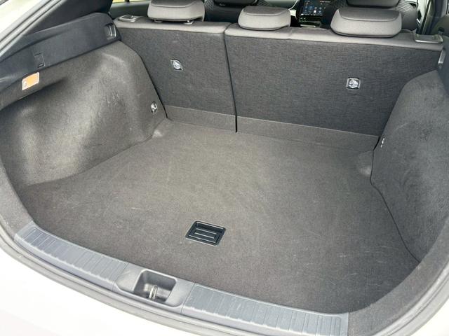 プリウス E ユーザー買取 禁煙 社外9インチSDナビ バックカメラ フルセグTV ETC LEDヘッドライト Bluetooth接続 HDMI接続 プッシュスタート カーテン・サイドエアバック オートライト(36枚目)