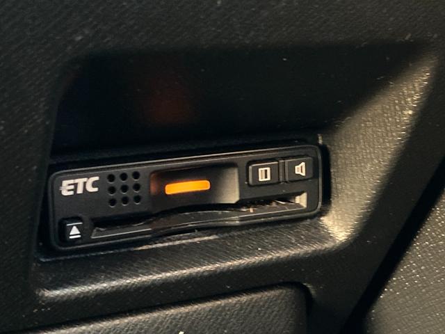 ステップワゴンスパーダ Z クールスピリット ワンオーナー ユーザー買取 禁煙 社外8インチナビ 両側電動スライドドア クルーズコントロール バックカメラ ETC 前後ドラレコ フルセグ 純正17インチAW キセノン パドルシフト スマートキー(27枚目)