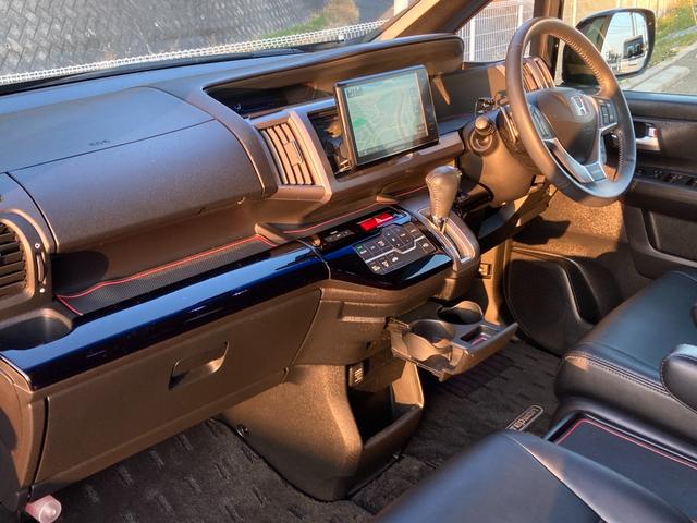 ステップワゴンスパーダ Z クールスピリット ワンオーナー ユーザー買取 禁煙 社外8インチナビ 両側電動スライドドア クルーズコントロール バックカメラ ETC 前後ドラレコ フルセグ 純正17インチAW キセノン パドルシフト スマートキー(42枚目)