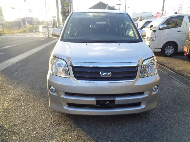 ノア Ｘ　リミテッド　両側パワースライドドア　室内カーテン　ナビ（5枚目）