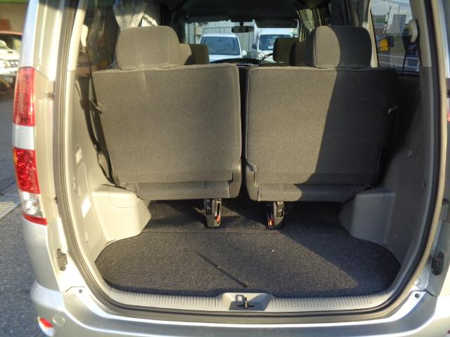 ノア Ｘ　リミテッド　両側パワースライドドア　室内カーテン　ナビ（16枚目）