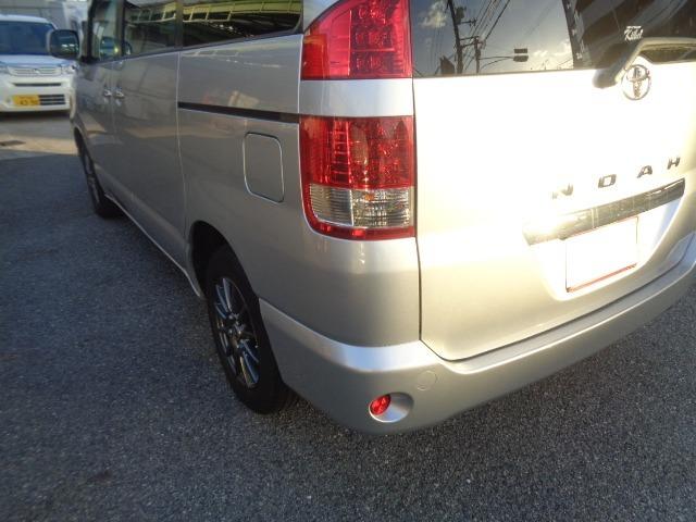 ノア Ｘ　リミテッド　両側パワースライドドア　室内カーテン　ナビ（24枚目）