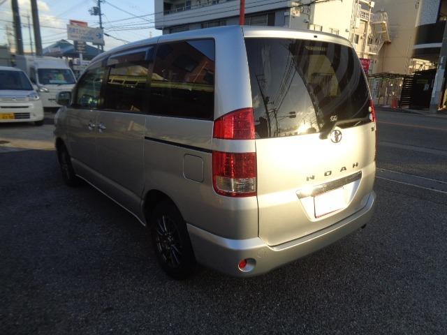 ノア Ｘ　リミテッド　両側パワースライドドア　室内カーテン　ナビ（27枚目）