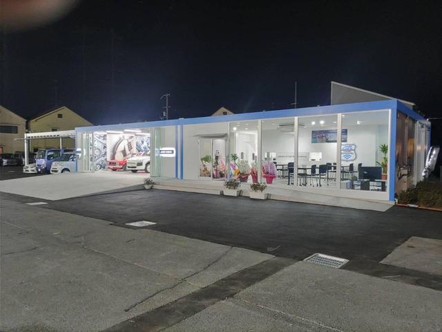 当店の営業時間はＡＭ９：００からＰＭ２０：００です！毎週水曜日は定休日をいただいております。