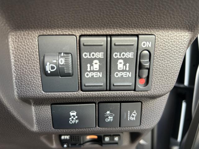 フリード Ｇ・ホンダセンシング　両側電動スライドドア　衝突軽減ブレーキ　アダプティブクルーズコントロール　ドラレコ　ＥＴＣ　社外ナビ　Ｂｌｕｅｔｏｏｔｈ　　衝突軽減ブレーキ　レーンアシスト　エンジンプッシュスタート　インテリキー（2枚目）