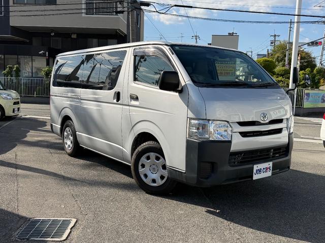 ハイエースバン ロングDX 5ドア 低床 5人乗り 積載量1250kg ナビ テレビ バックETC ドアバイザー プライバシーガラス ABS カメラ バックカメラ両側スライドドア小窓付き キーレス パワーウィンドウ(2枚目)