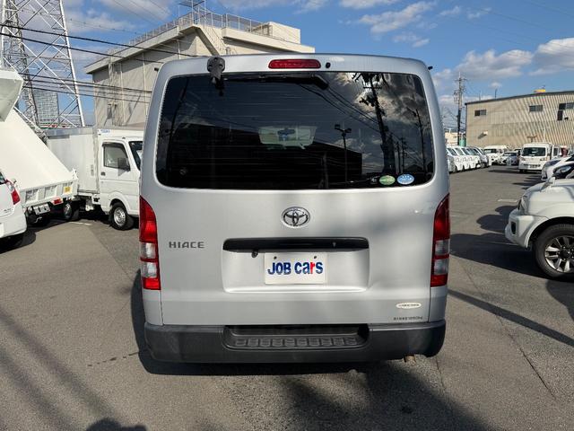 ハイエースバン ロングDX 5ドア 低床 5人乗り 積載量1250kg ナビ テレビ バックETC ドアバイザー プライバシーガラス ABS カメラ バックカメラ両側スライドドア小窓付き キーレス パワーウィンドウ(8枚目)