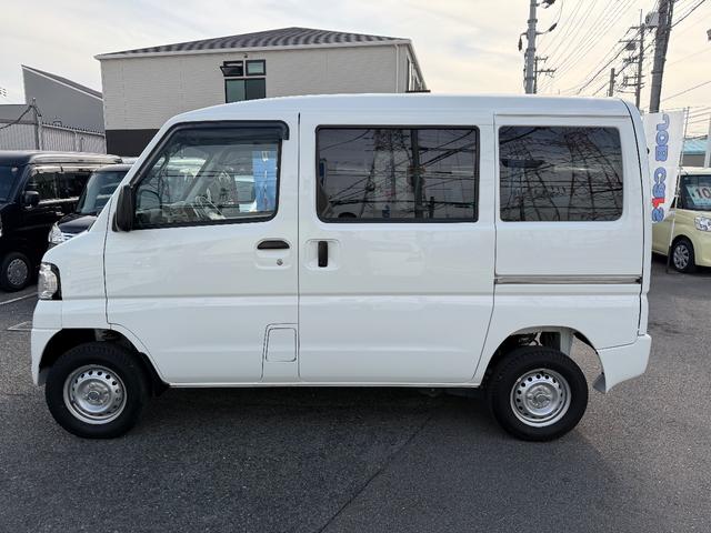 ミニキャブ・ミーブ ＣＤ　１６．０ｋｗｈ　２シーター　充電ケ－ブル付き　ナビ　バックカメラ　ＥＴＣ　キーレス　パワーウィンドウ　プライバシーガラス　シートヒーター　ドライブレコーダー　ドアバイザー　取り扱い説明書　保証書　記録簿付き（4枚目）