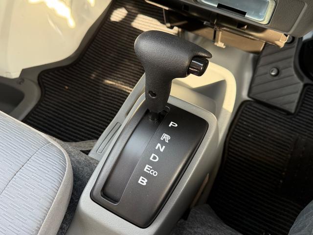 ミニキャブ・ミーブ ＣＤ　１６．０ｋｗｈ　２シーター　充電ケ－ブル付き　ナビ　バックカメラ　ＥＴＣ　キーレス　パワーウィンドウ　プライバシーガラス　シートヒーター　ドライブレコーダー　ドアバイザー　取り扱い説明書　保証書　記録簿付き（18枚目）