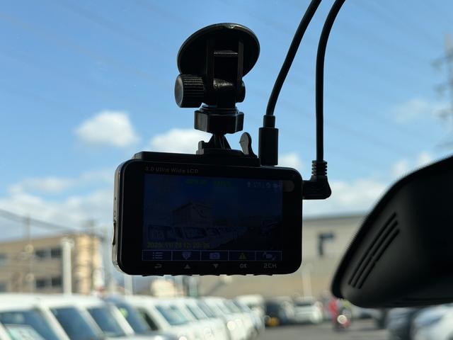 セレナ ハイウェイスター　プロパイロットエディション　１オ－ナ－　衝突軽減ブレーキ　ナビ　フルセグＴＶ　両側電動スライドドア　バックカメラ　Ｂｌｕｅｔｏｏｔｈ　ドライブレコーダー　ＥＴＣ　エンジンプッシュスタート　スマートキー　障害物センサー　ＡＢＳ（18枚目）