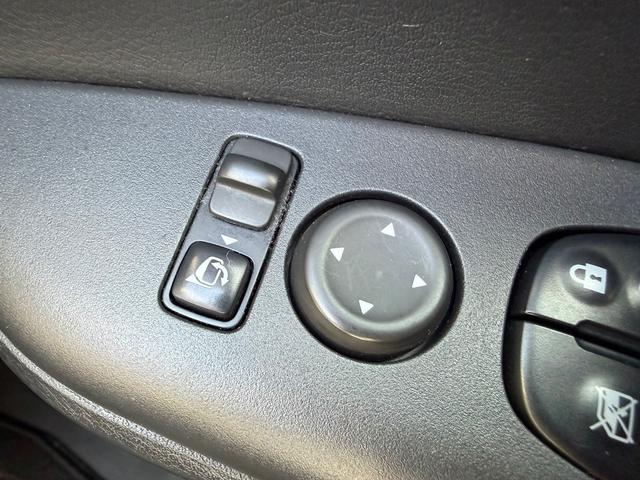 セレナ ハイウェイスター　プロパイロットエディション　１オ－ナ－　衝突軽減ブレーキ　ナビ　フルセグＴＶ　両側電動スライドドア　バックカメラ　Ｂｌｕｅｔｏｏｔｈ　ドライブレコーダー　ＥＴＣ　エンジンプッシュスタート　スマートキー　障害物センサー　ＡＢＳ（20枚目）