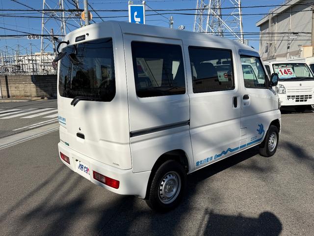 ミニキャブ・ミーブ ＣＤ　１６．０ｋｗｈ　２シーター　充電ケ－ブル付き　ナビ　バックカメラ　ＥＴＣ　　　　キーレス　パワーウィンドウ　プライバシーガラス　シートヒーター　ドライブレコーダー　ドアバイザー　取り扱い説明書　保証書　記録簿付き（7枚目）