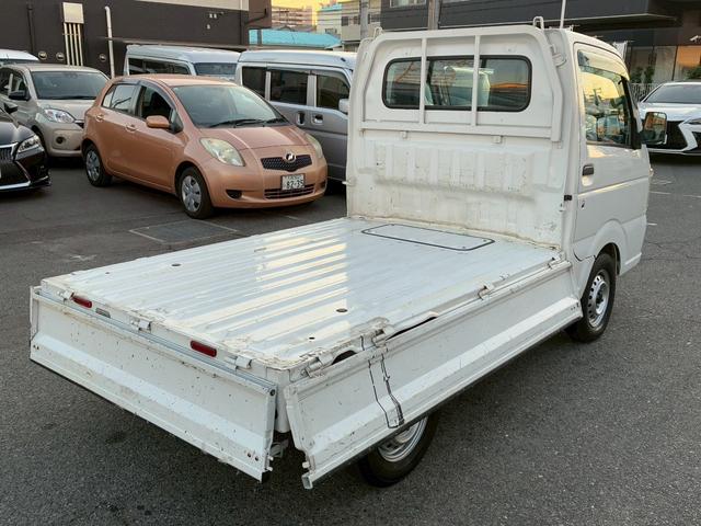 NT100クリッパートラック DX セーフティパッケージ 1オ-ナ- AT車 衝突軽減ブレーキ ETC ABS オートライト レーンアシスト 横滑り防止装置 障害物センサー ドアバイザー FM AMラジオ 取り扱い説明書 保証書 記録簿付き 事業用登録可(12枚目)