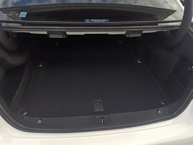 Eクラス E250 アバンギャルド 後期型!右ハンドル!メッキモール白サビ無し!(21枚目)