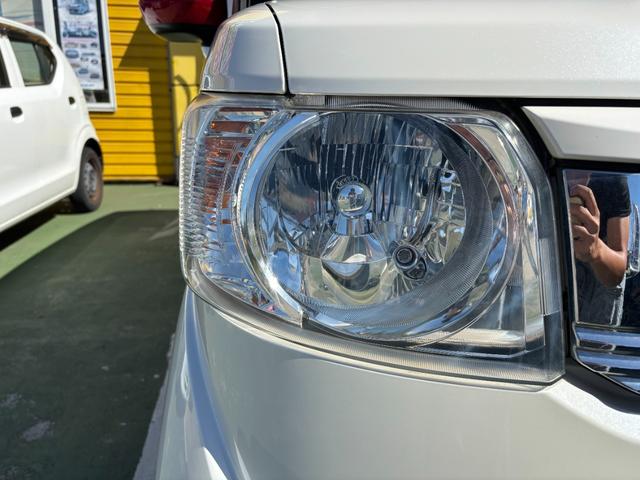 Ｎ－ＢＯＸスラッシュ Ｇ・Ｌインテリアカラーパッケージ　ツートンカラー　アメリカンダイナースタイル　純正ナビ　ＴＶ　バックカメラ　ＨＩＤ　シート・ステアリングヒーター（18枚目）
