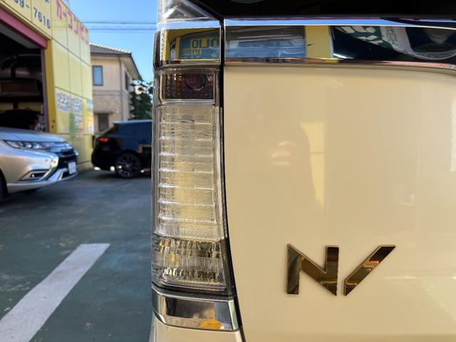 Ｎ－ＢＯＸスラッシュ Ｇ・Ｌインテリアカラーパッケージ　ツートンカラー　アメリカンダイナースタイル　純正ナビ　ＴＶ　バックカメラ　ＨＩＤ　シート・ステアリングヒーター（20枚目）