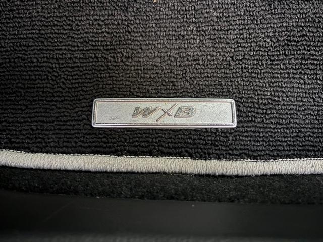 カローラツーリング ハイブリッド　ダブルバイビー　モデリスタＦＳＲエアロ　純正１０．５型ＤＡナビ　フルセグ　シートヒーター　ＥＴＣ２．０（74枚目）