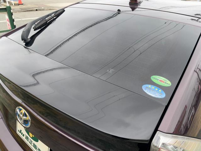 プリウス Ｓマイコーデ　専用黒レザーシート　社外ナビ　フルセグＴＶ　バックカメラ　ＨＩＤ　ＥＴＣ　ＡＣ１００Ｖ（15枚目）