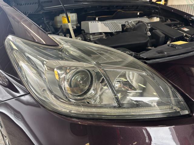 プリウス Ｓマイコーデ　専用黒レザーシート　社外ナビ　フルセグＴＶ　バックカメラ　ＨＩＤ　ＥＴＣ　ＡＣ１００Ｖ（25枚目）