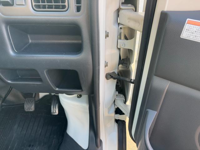 キャリイトラック KCエアコン・パワステ 4WD F5速MT(65枚目)