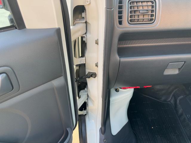 キャリイトラック KCエアコン・パワステ 4WD F5速MT(66枚目)