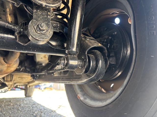 アルト Ｆ　４ＷＤ　Ｆ５速ＭＴ　ワンオーナー　キーレス　スペアタイヤ　ＡＢＳ　Ｗエアバック（29枚目）