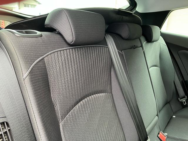プリウスＰＨＶ Ｓセーフティパッケージ　ドライブレコーダー　バックカメラ　ナビ　トヨタセーフティーセンス　ＬＥＤヘッドランプ　レーンアシスト　アダプティブクルーズコントロール　ＥＴＣ　スマートキー　盗難防止システム　衝突被害軽減システム（41枚目）