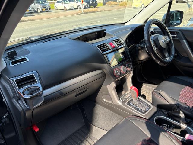 フォレスター 2.0XT アイサイト 社外ナビ フルセグTV DVD再生ブルーツース バックカメラ インナーミラー 社外17インチアルミ 車高調 25年製タイヤ ドラレコ ETC シートカバー(23枚目)