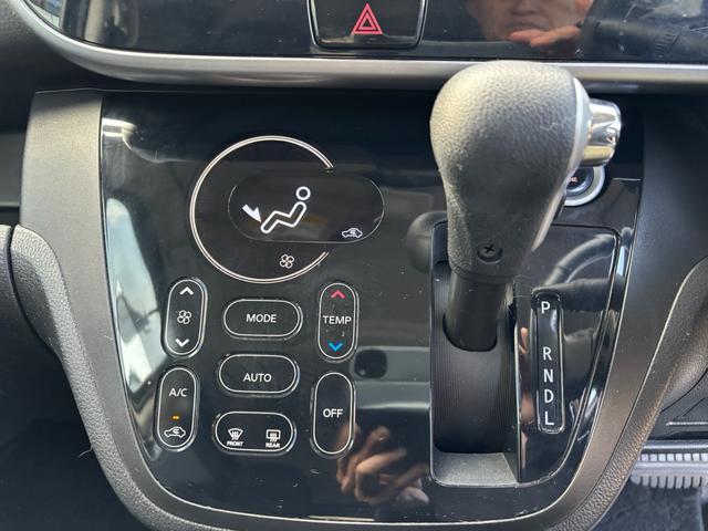 デイズルークス ハイウェイスター　Ｘ　パワースライドドア　アラウンドモニター　ブレーキサポート　ＥＴＣ　ドラレコ　純正ナビ　フルセグＴＶ　ＤＶＤ再生ブルーツース　ステアリングスイッチ（12枚目）