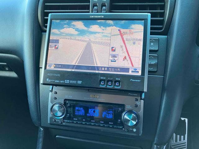 アリスト Ｖ３００ベルテックスエディション　オートクルーズコントロール　ナビ　アルミホイール　ＨＩＤ　サンルーフ　ＡＴ　シートヒーター　盗難防止システム　ＣＤ　ＤＶＤ再生　衝突安全ボディ　ＡＢＳ　エアコン　パワーステアリング　パワーウィンドウ（3枚目）