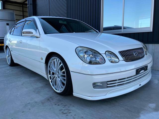 アリスト Ｖ３００ベルテックスエディション　オートクルーズコントロール　ナビ　アルミホイール　ＨＩＤ　サンルーフ　ＡＴ　シートヒーター　盗難防止システム　ＣＤ　ＤＶＤ再生　衝突安全ボディ　ＡＢＳ　エアコン　パワーステアリング　パワーウィンドウ（12枚目）