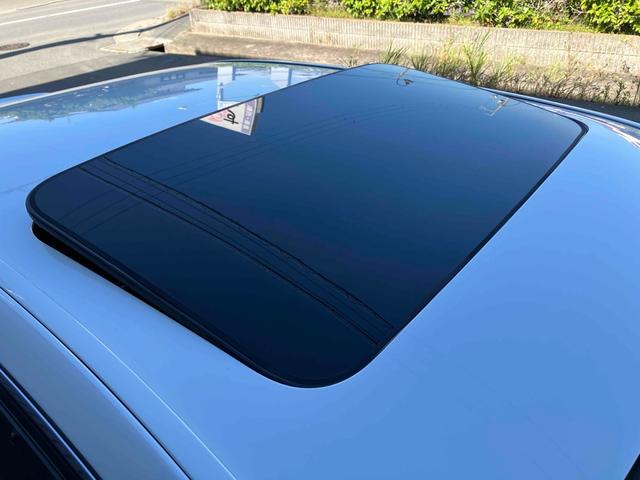 アリスト Ｖ３００ベルテックスエディション　オートクルーズコントロール　ナビ　アルミホイール　ＨＩＤ　サンルーフ　ＡＴ　シートヒーター　盗難防止システム　ＣＤ　ＤＶＤ再生　衝突安全ボディ　ＡＢＳ　エアコン　パワーステアリング　パワーウィンドウ（18枚目）
