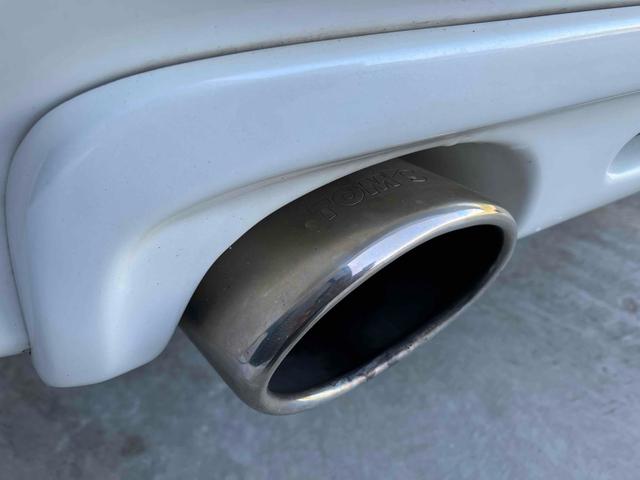 アリスト Ｖ３００ベルテックスエディション　オートクルーズコントロール　ナビ　アルミホイール　ＨＩＤ　サンルーフ　ＡＴ　シートヒーター　盗難防止システム　ＣＤ　ＤＶＤ再生　衝突安全ボディ　ＡＢＳ　エアコン　パワーステアリング　パワーウィンドウ（21枚目）