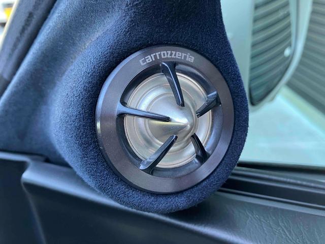 アリスト Ｖ３００ベルテックスエディション　オートクルーズコントロール　ナビ　アルミホイール　ＨＩＤ　サンルーフ　ＡＴ　シートヒーター　盗難防止システム　ＣＤ　ＤＶＤ再生　衝突安全ボディ　ＡＢＳ　エアコン　パワーステアリング　パワーウィンドウ（23枚目）