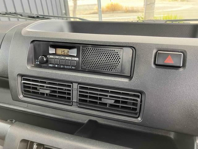 ハイゼットトラック 垂直式テールリフト３方開　４ＷＤ　軽トラック　ＭＴ　衝突被害軽減システム　クリアランスソナー　スマートキー　アイドリングストップ　電動格納ミラー　アルミホイール　ＥＳＣ　エアコン　パワーウィンドウ　運転席エアバッグ（14枚目）