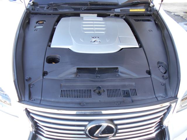 ＬＳ ＬＳ４６０　バージョンＣ　Ｉパッケージ　純正ナビＴＶ　サンルーフ　黒レザーシート　３眼ＬＥＤヘッドライト　純正１８ＡＷ　外フロントスポイラー　リア電動ブラインド　ビルトインＥＴＣ　ブラックウッドパネル　エアサスコントローラー　ローダウン（17枚目）