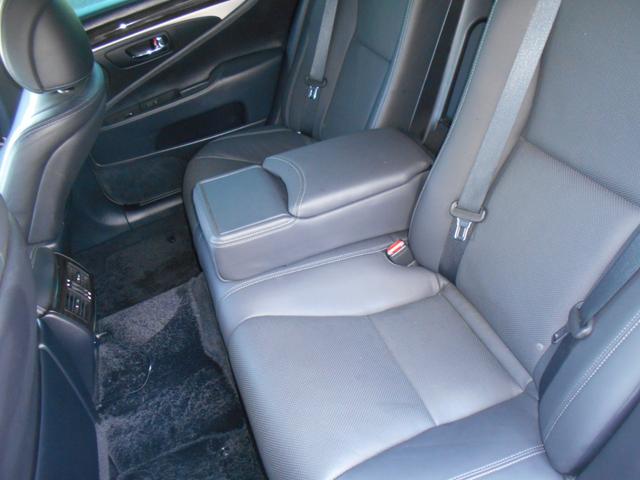 ＬＳ ＬＳ４６０　バージョンＣ　Ｉパッケージ　純正ナビＴＶ　サンルーフ　黒レザーシート　３眼ＬＥＤヘッドライト　純正１８ＡＷ　外フロントスポイラー　リア電動ブラインド　ビルトインＥＴＣ　ブラックウッドパネル　エアサスコントローラー　ローダウン（40枚目）