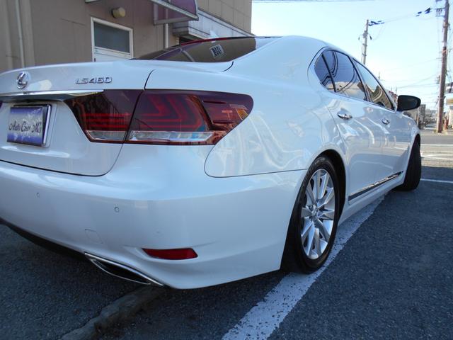 ＬＳ ＬＳ４６０　バージョンＣ　Ｉパッケージ　純正ナビＴＶ　サンルーフ　黒レザーシート　３眼ＬＥＤヘッドライト　純正１８ＡＷ　外フロントスポイラー　リア電動ブラインド　ビルトインＥＴＣ　ブラックウッドパネル　エアサスコントローラー　ローダウン（62枚目）