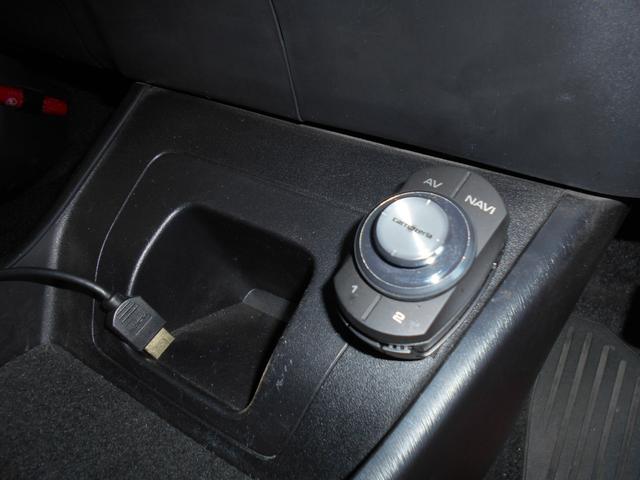 プリウス Ｓツーリングセレクション　カロッツェリアサイバー８型ナビＴＶ　ＬＥＤヘッドライト　ＬＥＤフォグ　黒レザー調シートカバー　純正１７ＡＷ　ビルトインＥＴＣ　バックカメラ　ドラレコ　クルーズコントロール　プッシュスタート　トノカバー（26枚目）