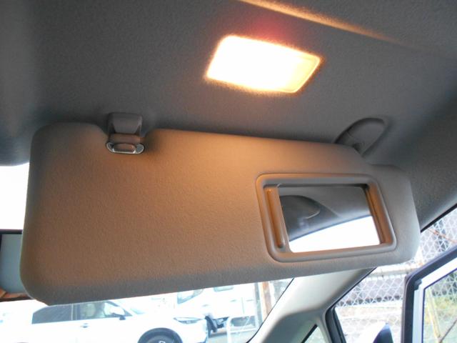 プリウス Ｓツーリングセレクション　カロッツェリアサイバー８型ナビＴＶ　ＬＥＤヘッドライト　ＬＥＤフォグ　黒レザー調シートカバー　純正１７ＡＷ　ビルトインＥＴＣ　バックカメラ　ドラレコ　クルーズコントロール　プッシュスタート　トノカバー（29枚目）