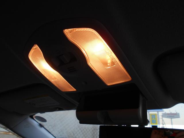 プリウス Ｓツーリングセレクション　カロッツェリアサイバー８型ナビＴＶ　ＬＥＤヘッドライト　ＬＥＤフォグ　黒レザー調シートカバー　純正１７ＡＷ　ビルトインＥＴＣ　バックカメラ　ドラレコ　クルーズコントロール　プッシュスタート　トノカバー（31枚目）