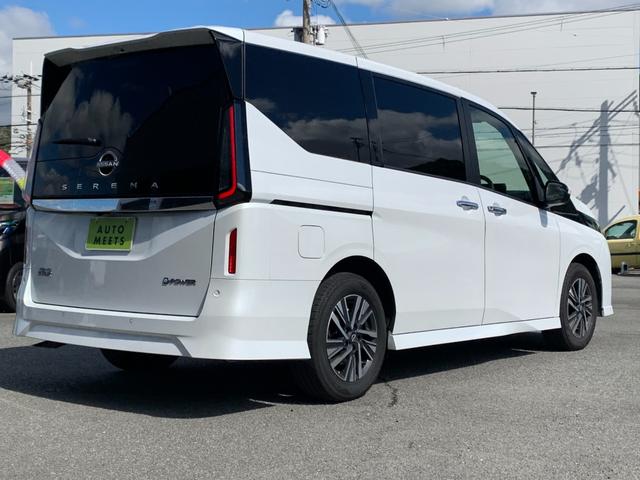 セレナ e-パワー ハイウェイスターV 全国1年間保証 日産コネクト12.3型ナビ ETC2.0 ドラレコ前後 プロパイロット 両側PSドア ハンズフリーオートスライド デジタルインナーミラー 電動Pブレーキ ワイヤレス充電 LEDライト(12枚目)