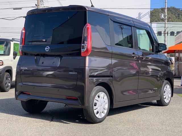 ルークス Ｘ　全国１年間保証　純正９インチナビ　ＥＴＣ　エマージェンシーブレーキ　アラウンドビューモニター　レザー調シートカバー　片側パワースライドドア（10枚目）