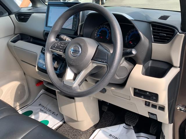 ルークス Ｘ　全国１年間保証　純正９インチナビ　ＥＴＣ　エマージェンシーブレーキ　アラウンドビューモニター　レザー調シートカバー　片側パワースライドドア（12枚目）